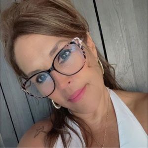 Meet your Posher, Catherine